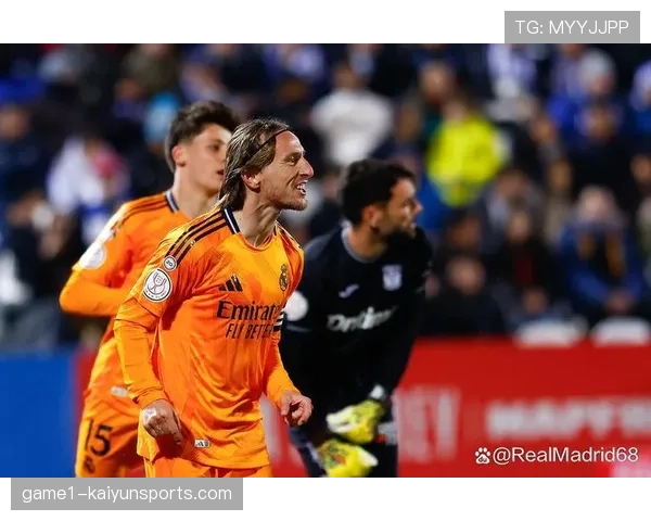 老将莫德里奇宝刀未老 中场调度依然关键